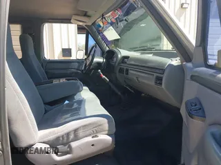 1996 Ford F-250 with VIN 1FTHX26F0TEB68671, listed as a IAAI auction lot 41903909 with 330,621 mi miles. Bid and sale history available at carsss.com. Image 5.