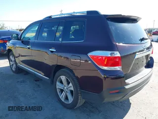 2013 Toyota Highlander Limited z VIN 5TDDK3EH7DS276173, wystawiony jako IAAI lot #42223590 z przebiegiem 45 821 mil mil oraz . Historia ofert i sprzedaży dostępna na DreamBid. Obrazek 3.