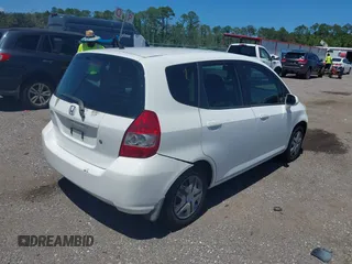 2007 Honda Fit с VIN JHMGD38437S011129, выставлен на аукционе IAAI как лот 42581199 с пробегом 193 482 миль миль и . История ставок и продаж доступна на DreamBid. Изображение 4.