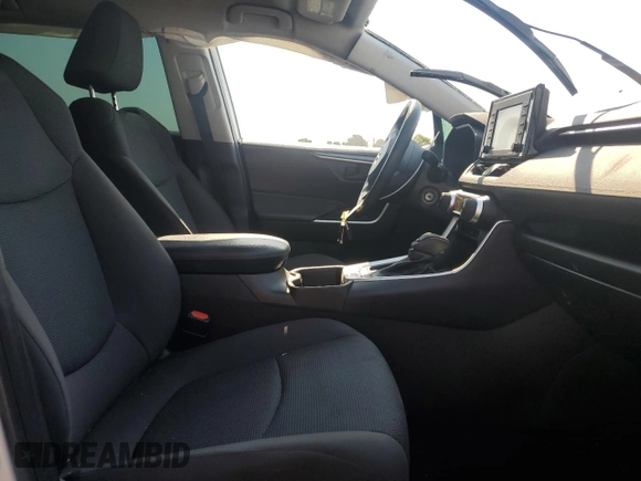 2022 Toyota RAV4 LE with VIN 2T3K1RFV2NW229327, listed as a Copart auction lot 64043405 with 18,161 mi miles and Salvage title. Bid and sale history available at DreamBid. Image 7.