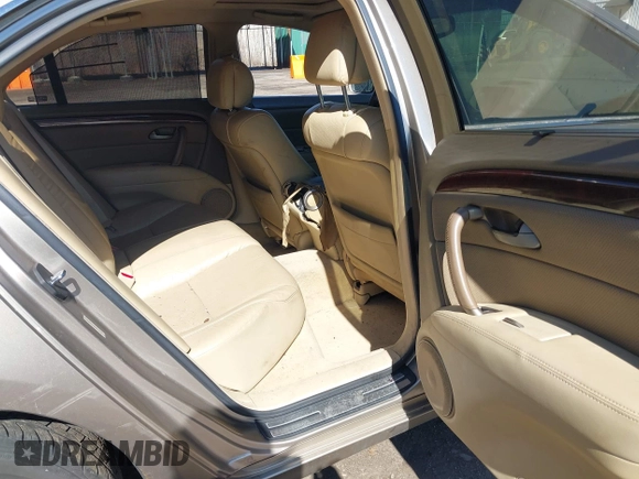 2008 Acura RL with VIN JH4KB16558C002220, listed as a IAAI auction lot 41752374 with 165,920 mi miles and . Bid and sale history available at DreamBid. Image 8.
