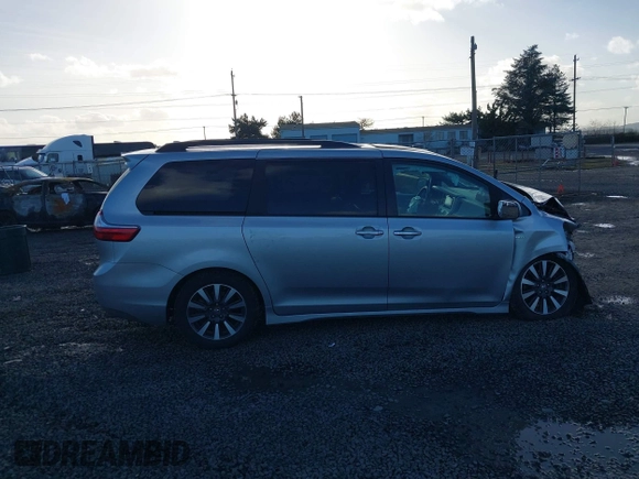 2020 Toyota Sienna XLE with VIN 5TDDZ3DC9LS232501, listed as a IAAI auction lot 41670286 with 93,252 mi miles. Bid and sale history available at carsss.com. Image 14.