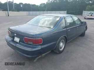 1996 Chevrolet Caprice 1SA Special Value z VIN 1G1BL52W6TR174680, wystawiony jako IAAI lot #42157291 z przebiegiem Nie podano mil oraz . Historia ofert i sprzedaży dostępna na DreamBid. Obrazek 4.