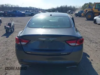 2015 Chrysler 200 S with VIN 1C3CCCDG6FN727592, listed as a IAAI auction lot 41769446 with 27,542 mi miles. Bid and sale history available at carsss.com. Image 16.