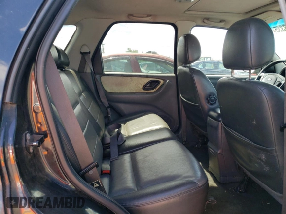 2003 Ford Escape XLT Popular 2 with VIN 1FMYU93133KB35168, listed as a Copart auction lot 57303335 with 197,368 mi miles and Salvage title. Bid and sale history available at DreamBid. Image 11.