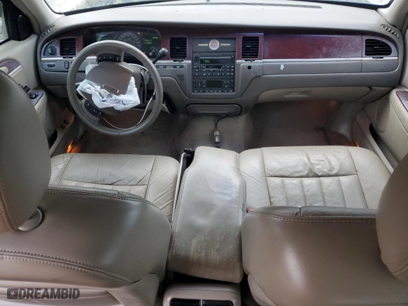 2005 Lincoln Town Car Signature with VIN 1LNHM81W55Y627273, listed as a Copart auction lot 86382344 with 151,303 mi miles and Salvage Title. Bid and sale history available at carsss.com. Image 8.