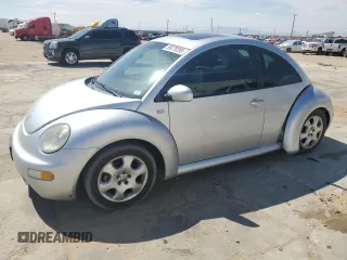 2002 Volkswagen Beetle GLS z VIN 3VWCK21C12M456775, wystawiony jako Copart lot #55079295 z przebiegiem 351 250 mil mil oraz Szkoda całkowita • Salvage title. Historia ofert i sprzedaży dostępna na DreamBid. Obrazek 1.