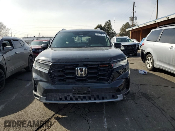 2024 Honda Pilot TrailSport with VIN 5FNYG1H63RB040262, listed as a Copart auction lot 45701645 with 24,872 mi miles and Salvage Title. Bid and sale history available at carsss.com. Image 5.