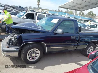 2005 Chevrolet Silverado 1500 Work Truck with VIN 1GCEC14X15Z246813, listed as a IAAI auction lot 41763107 with 282,823 mi miles. Bid and sale history available at carsss.com. Image 15.