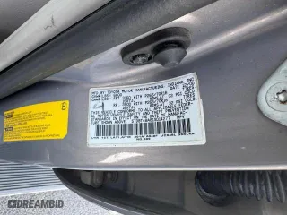 2001 Toyota Sequoia Limited with VIN 5TDBT48A81S014277, listed as a Copart auction lot 47901325 with 121,786 mi miles and Clean Title. Bid and sale history available at carsss.com. Image 10.