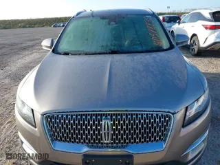 2019 Lincoln MKC Select with VIN 5LMCJ2C93KUL34978, listed as a IAAI auction lot 40578830 with 1 mi miles. Bid and sale history available at carsss.com. Image 6.