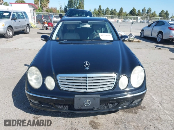 2006 Mercedes-Benz E 350 z VIN WDBUF56JX6A804739, wystawiony jako IAAI lot #42334250 z przebiegiem 145 310 mil mil oraz . Historia ofert i sprzedaży dostępna na DreamBid. Obrazek 12.