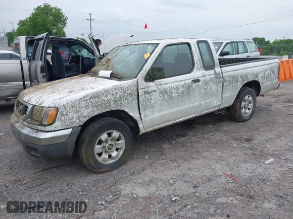 1998 Nissan Frontier XE z VIN 1N6DD26SXWC349603, wystawiony jako IAAI lot #42220949 z przebiegiem Nie podano mil oraz . Historia ofert i sprzedaży dostępna na DreamBid. Obrazek 2.