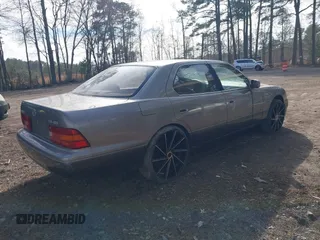 1995 Lexus LS 400 z VIN JT8UF22E9S0018339, wystawiony jako IAAI lot #41848747 z przebiegiem Nie podano mil oraz . Historia ofert i sprzedaży dostępna na DreamBid. Obrazek 4.