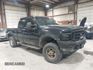 2002 Ford Super Duty F-250 XL with VIN 1FTNX21F22EC95429, listed as a IAAI auction lot 41861177 with 242,744 mi miles. Bid and sale history available at carsss.com. Image 1.