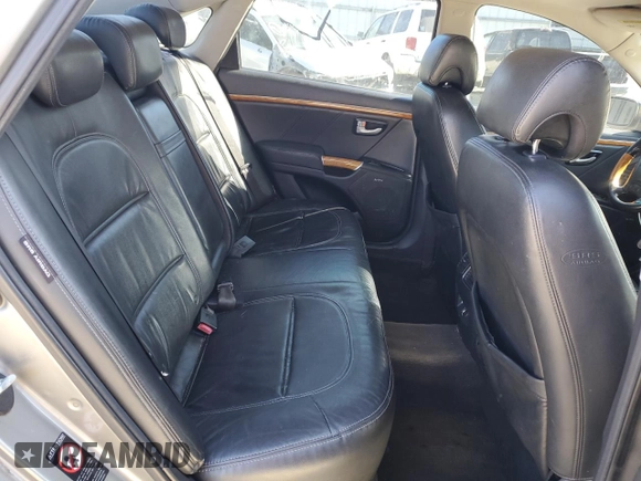2008 Hyundai Azera Limited with VIN KMHFC46F18A318487, listed as a Copart auction lot 42426735 with Not Provided miles and Salvage Title. Bid and sale history available at DreamBid. Image 10.