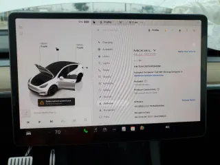 2022 Tesla Model Y Performance с VIN 7SAYGDEFXNF384268, выставлен на аукционе Copart как лот 60141005 с пробегом Не указан миль и Списание • Salvage title. История ставок и продаж доступна на DreamBid. Изображение 9.