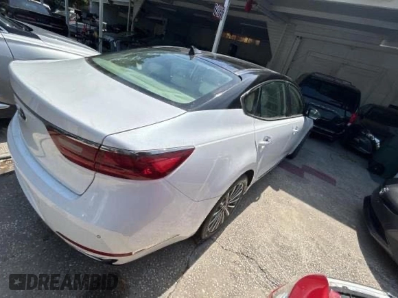 2017 Kia Cadenza Technology z VIN KNALC4J1XH5063296, wystawiony jako Copart lot #62104505 z przebiegiem 84 447 mil mil oraz Szkoda całkowita • Salvage title. Historia ofert i sprzedaży dostępna na DreamBid. Obrazek 4.
