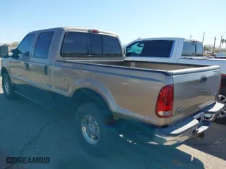 2004 Ford Super Duty F-250 XL with VIN 1FTNW21P44EC72300, listed as a IAAI auction lot 41841910 with 211,503 mi miles. Bid and sale history available at carsss.com. Image 3.