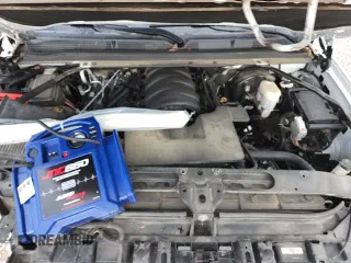 2019 GMC Yukon SLT z VIN 1GKS1BKC6KR362734, wystawiony jako Copart lot #60292065 z przebiegiem 125 103 mil mil oraz Szkoda całkowita • Salvage title. Historia ofert i sprzedaży dostępna na DreamBid. Obrazek 16.