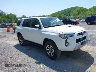 2021 Toyota 4Runner TRD Off Road Premium with VIN JTERU5JR5M5903979, listed as a IAAI auction lot 42268913 with 34,094 mi miles and . Bid and sale history available at DreamBid. Image 1.