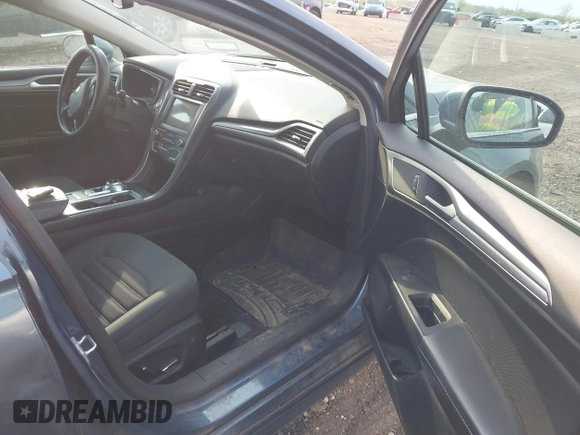 2019 Ford Fusion SE with VIN 3FA6P0LU1KR108172, listed as a IAAI auction lot 42080848 with 201,360 mi miles and . Bid and sale history available at DreamBid. Image 5.