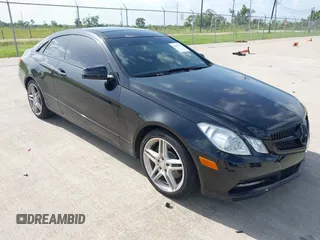2013 Mercedes-Benz E 350 with VIN WDDKJ5KB3DF193559, listed as a IAAI auction lot 42543319 with 113,184 mi miles and . Bid and sale history available at DreamBid. Image 1.