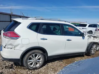 2016 Nissan Rogue SV with VIN KNMAT2MV6GP648053, listed as a IAAI auction lot 41536017 with 127,951 mi miles and . Bid and sale history available at carsss.com. Image 13.