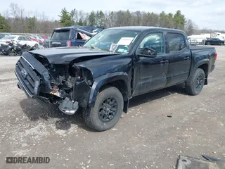 2022 Toyota Tacoma 4WD SR with VIN 3TYCZ5AN4NT092989, listed as a IAAI auction lot 41889391 with 33,362 mi miles. Bid and sale history available at carsss.com. Image 2.