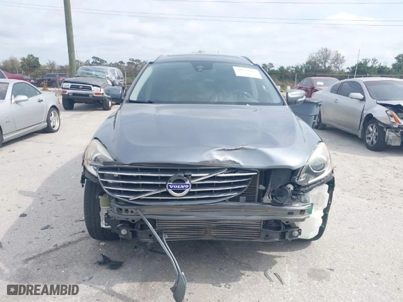 2017 Volvo XC60 Inscription with VIN YV440MRU4H2012938, listed as a IAAI auction lot 41625267 with 61,160 mi miles. Bid and sale history available at carsss.com. Image 13.