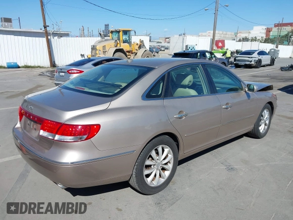 2007 Hyundai Azera SE with VIN KMHFC46F07A183646, listed as a IAAI auction lot 41705832 with 67,230 mi miles. Bid and sale history available at carsss.com. Image 4.