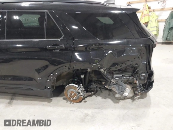 2025 Ford Explorer ST-Line z VIN 1FMUK8KH5SGA50542, wystawiony jako IAAI lot #42023496 z przebiegiem 8 419 mil mil oraz . Historia ofert i sprzedaży dostępna na DreamBid. Obrazek 6.