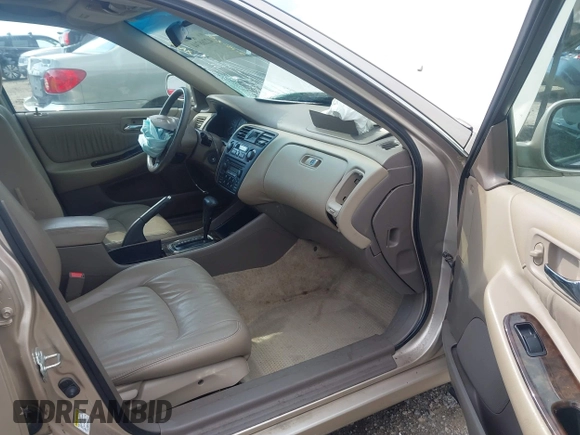 2000 Honda Accord EX z VIN 1HGCG1653YA030361, wystawiony jako IAAI lot #42268744 z przebiegiem 53 809 mil mil oraz . Historia ofert i sprzedaży dostępna na DreamBid. Obrazek 5.