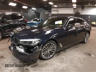 2019 BMW 5 Series 540i xDrive z VIN WBAJE7C53KWW29884, wystawiony jako IAAI lot #42020658 z przebiegiem 68 389 mil mil oraz . Historia ofert i sprzedaży dostępna na DreamBid. Obrazek 17.