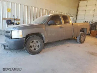2008 Chevrolet Silverado 1500 Work Truck with VIN 1GCEC19C68Z199532, listed as a Copart auction lot 41879855 with 307,442 mi miles and Salvage Title. Bid and sale history available at carsss.com. Image 1.