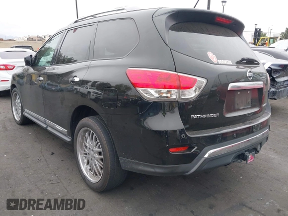 2014 Nissan Pathfinder Platinum with VIN 5N1AR2MN5EC640525, listed as a IAAI auction lot 41884084 with 131,968 mi miles and . Bid and sale history available at DreamBid. Image 3.
