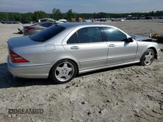 2002 Mercedes-Benz S 430 z VIN WDBNG70J02A289508, wystawiony jako Copart lot #56214015 z przebiegiem 124 719 mil mil oraz Szkody całkowita. Historia ofert i sprzedaży dostępna na DreamBid. Obrazek 3.