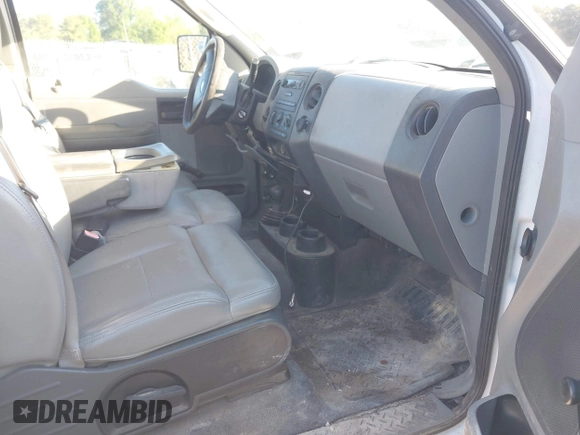 2007 Ford F-150 XLT with VIN 1FTPX14V47FA43043, listed as a IAAI auction lot 42050633 with 137,097 mi miles. Bid and sale history available at carsss.com. Image 5.