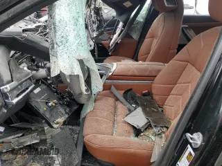 2024 BMW 7 Series 760i xDrive z VIN WBA33EJ04RCR14387, wystawiony jako Copart lot #54199154 z przebiegiem Nie podano mil oraz Szkoda całkowita • Salvage title. Historia ofert i sprzedaży dostępna na DreamBid. Obrazek 7.