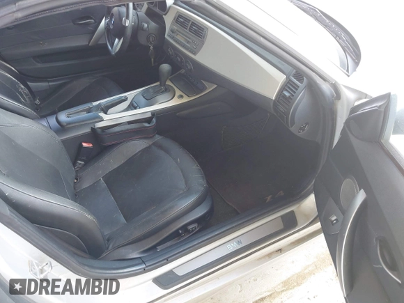 2004 BMW Z4 2.5i with VIN 4USBT33454LS48551, listed as a IAAI auction lot 42160622 with 139,752 mi miles and . Bid and sale history available at DreamBid. Image 5.