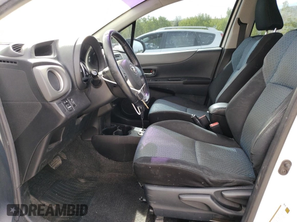 2012 Toyota Yaris L z VIN JTDKTUD3XCD528749, wystawiony jako Copart lot #56803205 z przebiegiem 140 024 mil mil oraz Szkoda całkowita • Salvage title. Historia ofert i sprzedaży dostępna na DreamBid. Obrazek 7.