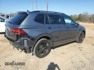 2023 Volkswagen Tiguan SE R-Line Black z VIN 3VVCB7AX7PM064170, wystawiony jako Copart lot #48539715 z przebiegiem 14 416 mil mil oraz Szkoda całkowita • Salvage title. Historia ofert i sprzedaży dostępna na DreamBid. Obrazek 3.