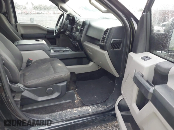 2018 Ford F-150 XL z VIN 1FTEW1CP4JFB01141, wystawiony jako IAAI lot #42703141 z przebiegiem 232 138 mil mil oraz . Historia ofert i sprzedaży dostępna na DreamBid. Obrazek 5.