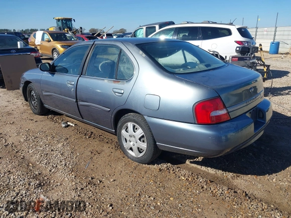 2000 Nissan Altima XE with VIN 1N4DL01D2YC187560, listed as a IAAI auction lot 41209630 with 231,442 mi miles and . Bid and sale history available at carsss.com. Image 3.