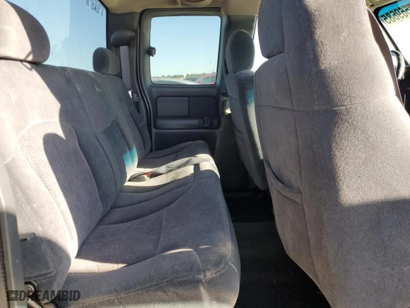 2000 Chevrolet Silverado 2500 LS with VIN 1GCFC29U7YE331000, listed as a Copart auction lot 47569685 with 350,282 mi miles and Salvage Title. Bid and sale history available at carsss.com. Image 11.