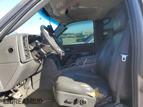 2006 GMC Sierra 1500 SLE1 z VIN 2GTEK13Z461268305, wystawiony jako Copart lot #48419845 z przebiegiem 117 180 mil mil oraz Szkoda całkowita • Salvage title. Historia ofert i sprzedaży dostępna na DreamBid. Obrazek 7.