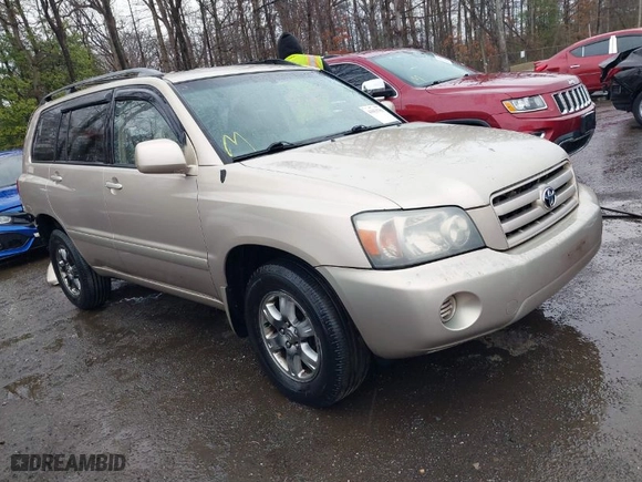 2004 Toyota Highlander with VIN JTEEP21A840005596, listed as a IAAI auction lot 41853783 with 300,533 mi miles. Bid and sale history available at carsss.com. Image 1.