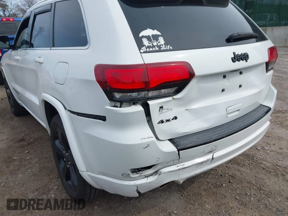 2015 Jeep Grand Cherokee Laredo with VIN 1C4RJFAG4FC905092, listed as a IAAI auction lot 41945933 with 97,854 mi miles. Bid and sale history available at carsss.com. Image 6.