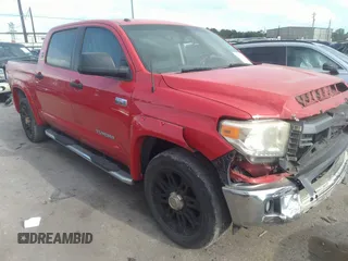 2014 Toyota Tundra SR5 z VIN 5TFEY5F13EX153384, wystawiony jako IAAI lot #41915993 z przebiegiem 215 393 mil mil oraz . Historia ofert i sprzedaży dostępna na DreamBid. Obrazek 1.