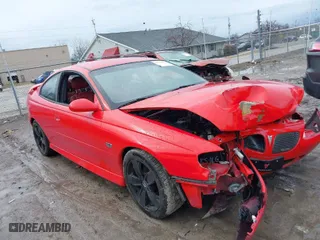 2004 Pontiac GTO with VIN 6G2VX12G34L221749, listed as a IAAI auction lot 41679612 with 1 mi miles. Bid and sale history available at carsss.com. Image 1.
